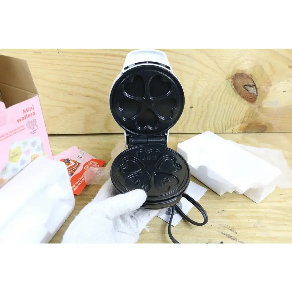 New So Yummy Bella Mini Dunker Hearts Shaped Nonstick Waffle Maker Valentine's